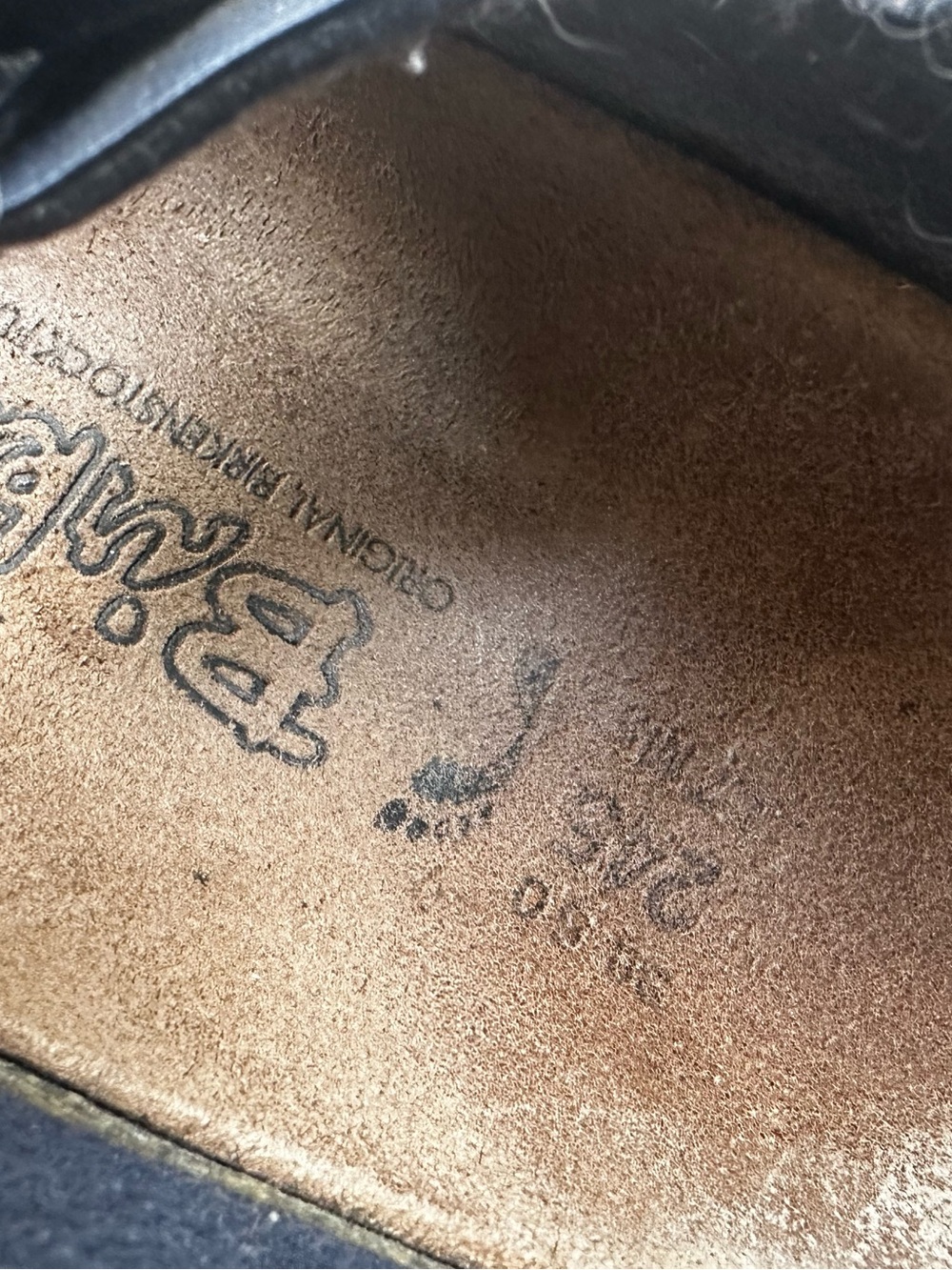 Navy women’s Birkenstocks - Picture 7 of 7